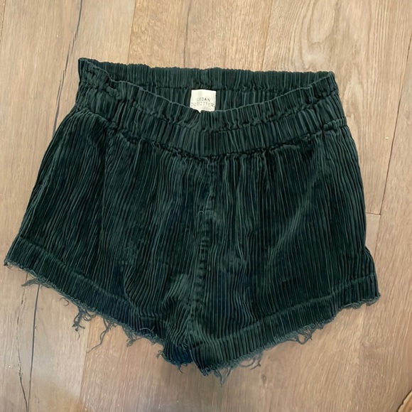 Urban outfitters, corduroy shorts, green, size large - Picture 1 of 3